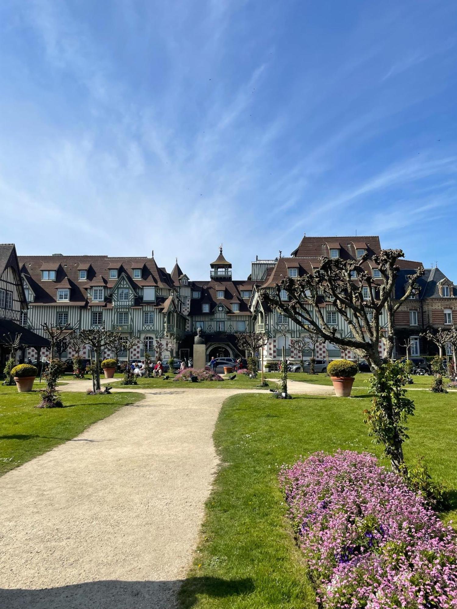 Apartmán Le Pullman Deauville Exteriér fotografie
